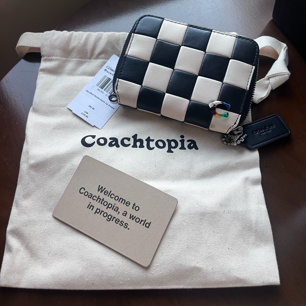 DISCONTINUED COACHTOPIA ZIP ROUND CHECKERBOARD WALLET